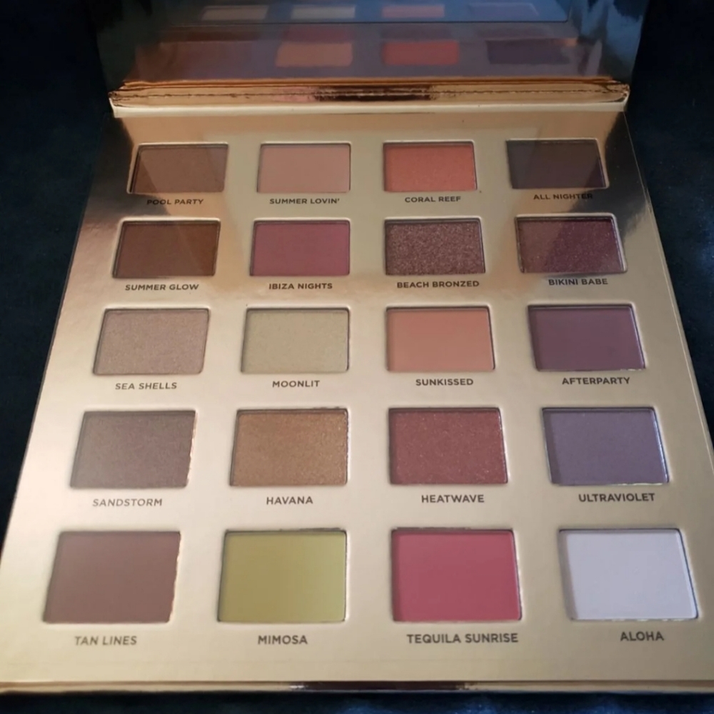 Iconic london eyeshadow palette!!